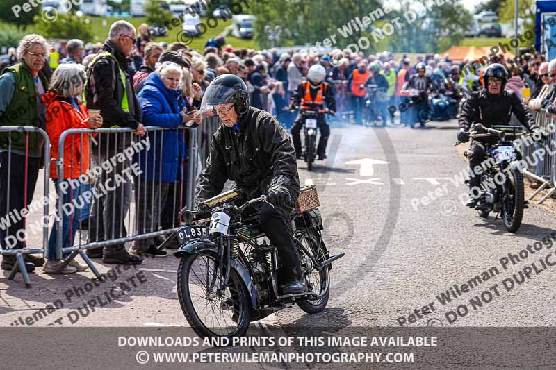 Vintage motorcycle club;eventdigitalimages;no limits trackdays;peter wileman photography;vintage motocycles;vmcc banbury run photographs